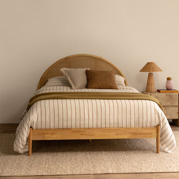 Avery Arch Rattan Queen Bed (Oak)