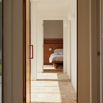 Yoko King Bed (Walnut Natural)