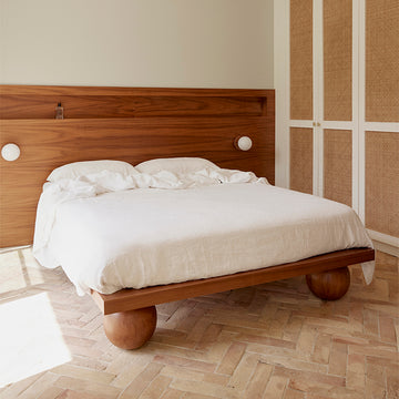 Yoko Queen Bed (Walnut Natural)
