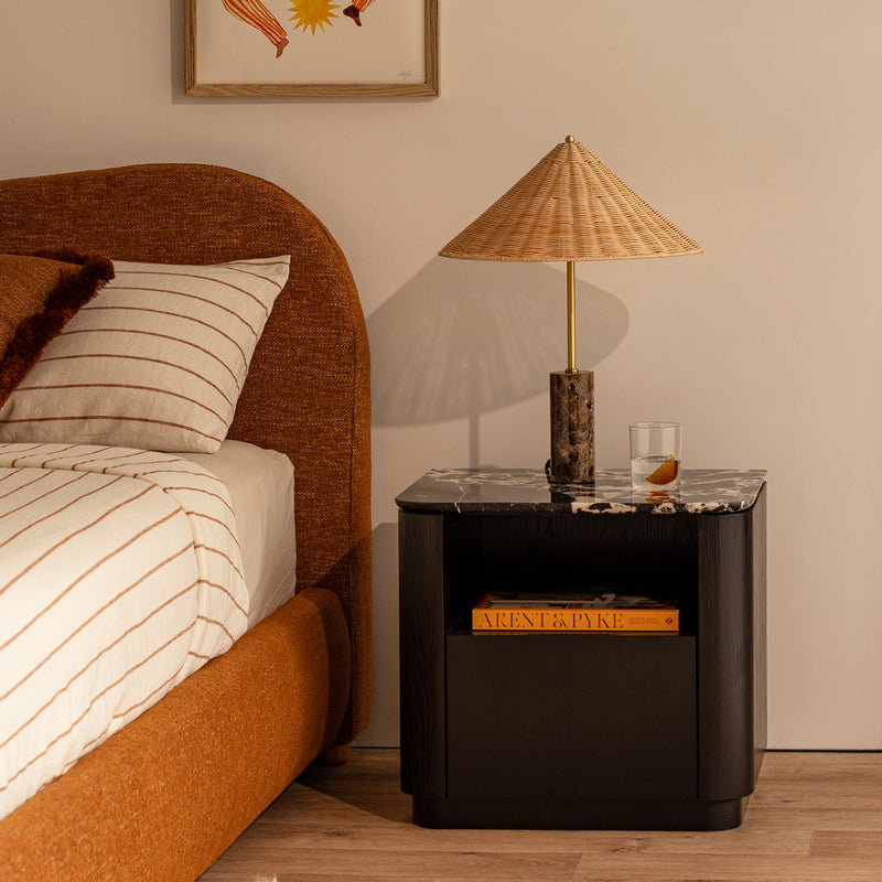 Black Calacatta Viola Marble / Black Oak