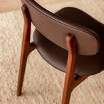 Chocolate Brown / Walnut