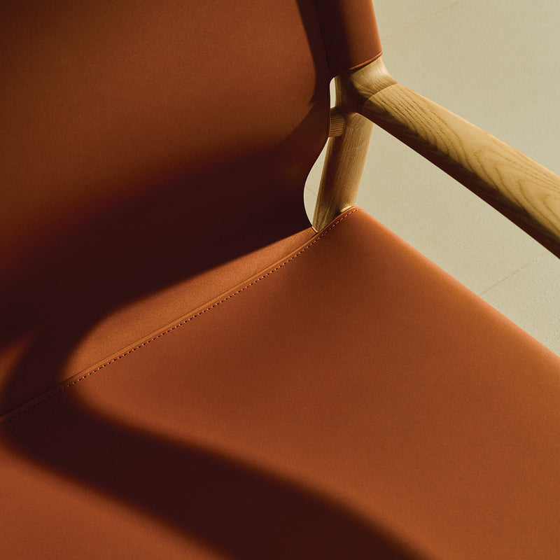 Light Brown / Ash