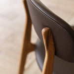 Chocolate Brown / Oak