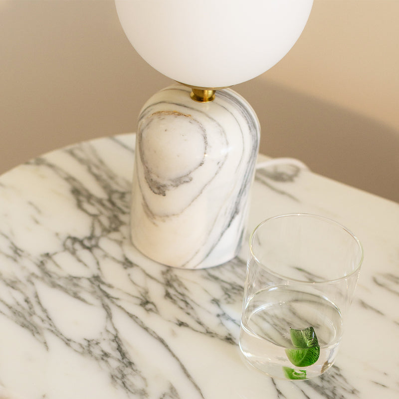 Arabescato Carrara Marble / Walnut