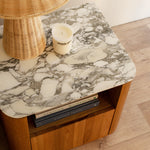 Arabescato Carrara Marble / Oak