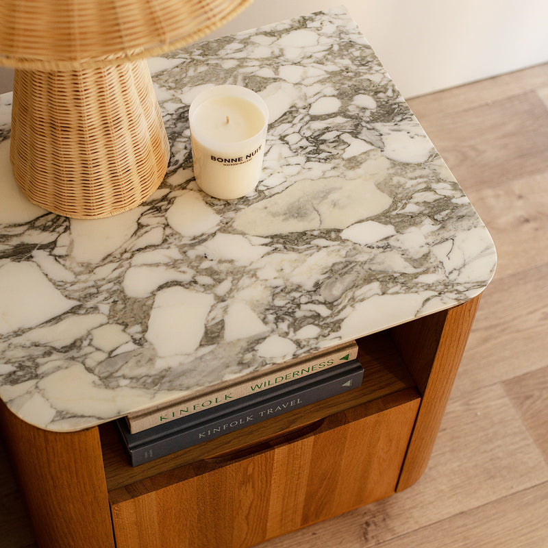 Arabescato Carrara Marble / Oak
