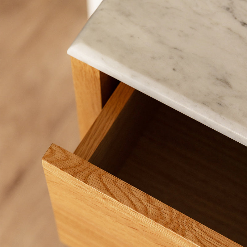 Carrara Marble / Oak