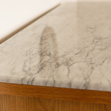 Carrara Marble / Oak