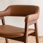 Tan / Walnut