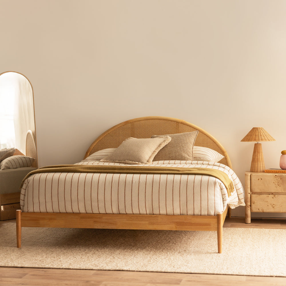 Avery Arch Rattan King Bed (Oak)