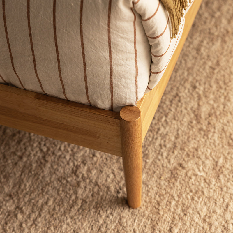 Avery Arch Rattan Queen Bed (Oak)