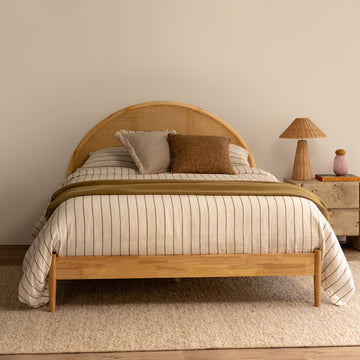 Avery Arch Rattan Queen Bed (Oak)
