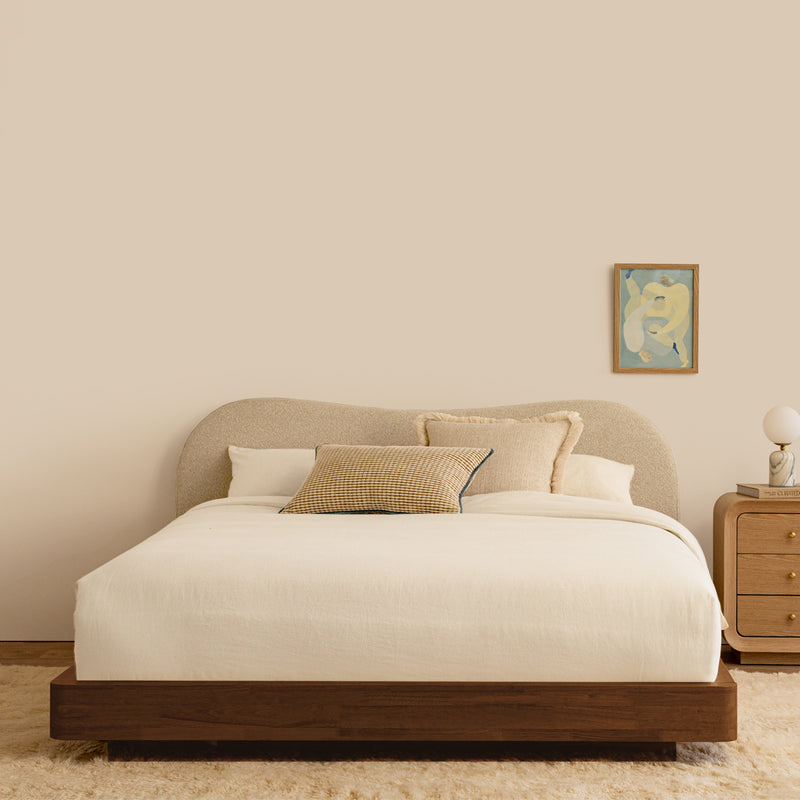 Sand Boucle / Walnut