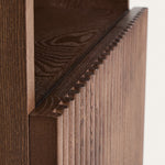 Walnut / 53 x 62cm