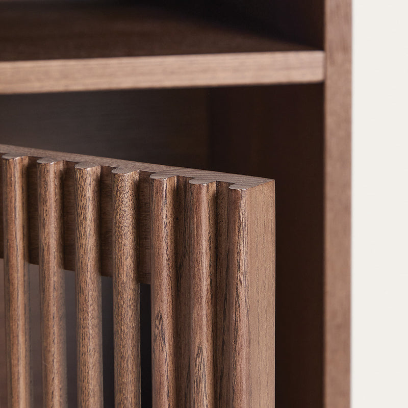 Walnut / 53 x 62cm