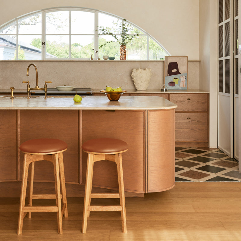 Tan / Oak