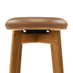 Tan / Oak