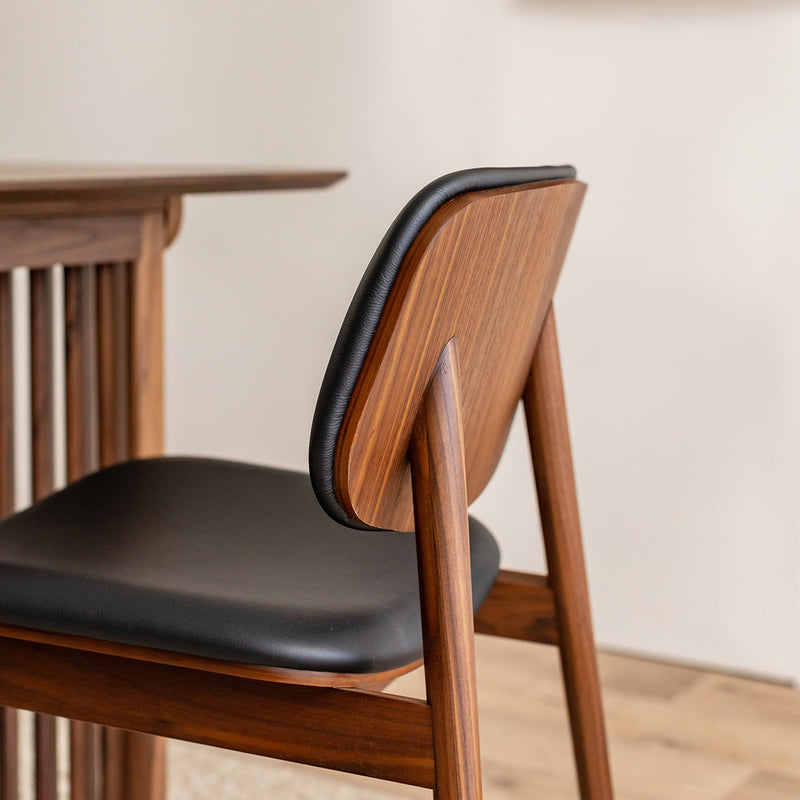Black / Walnut