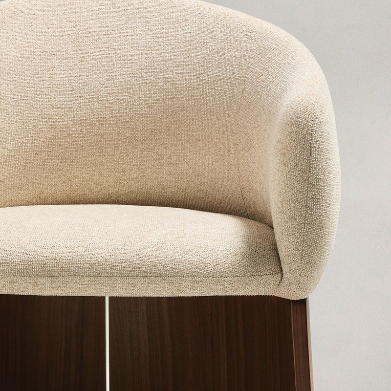 Beige / Walnut
