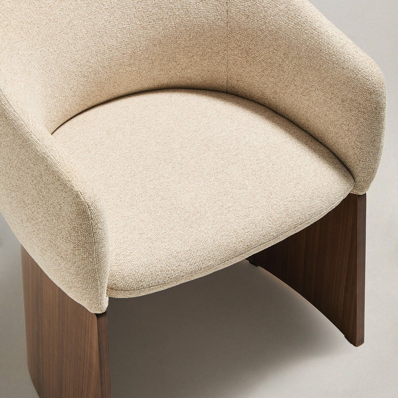 Beige / Walnut