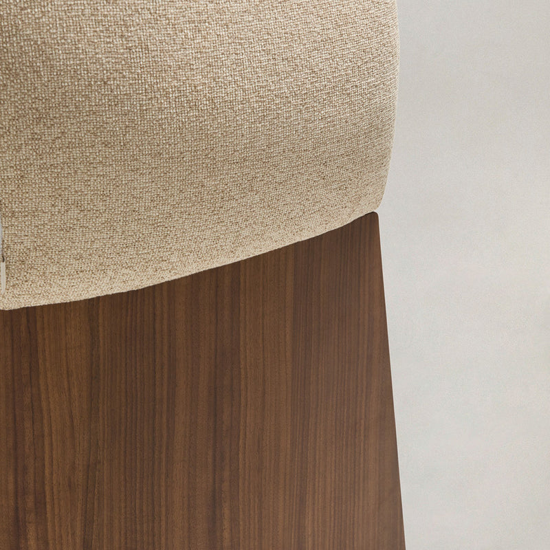 Beige / Walnut