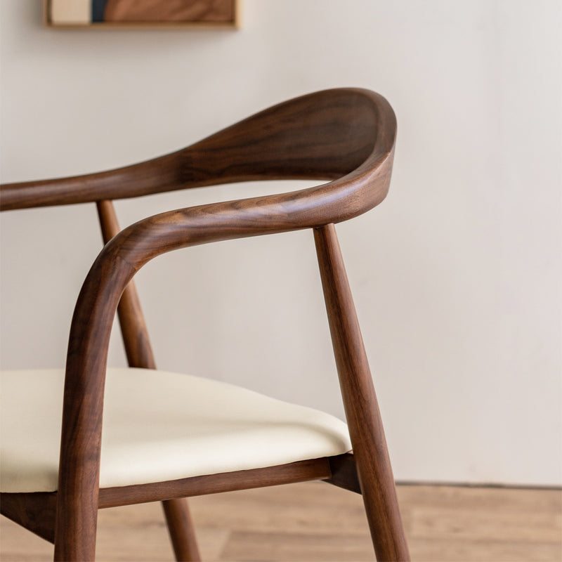 Cream / Walnut