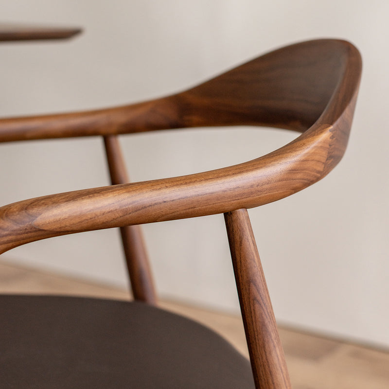 Chocolate Brown / Walnut