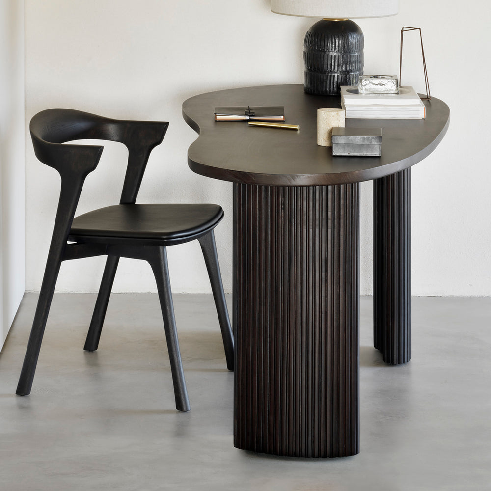 Boomerang Desk
