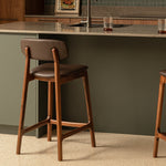 Chocolate Brown / Walnut