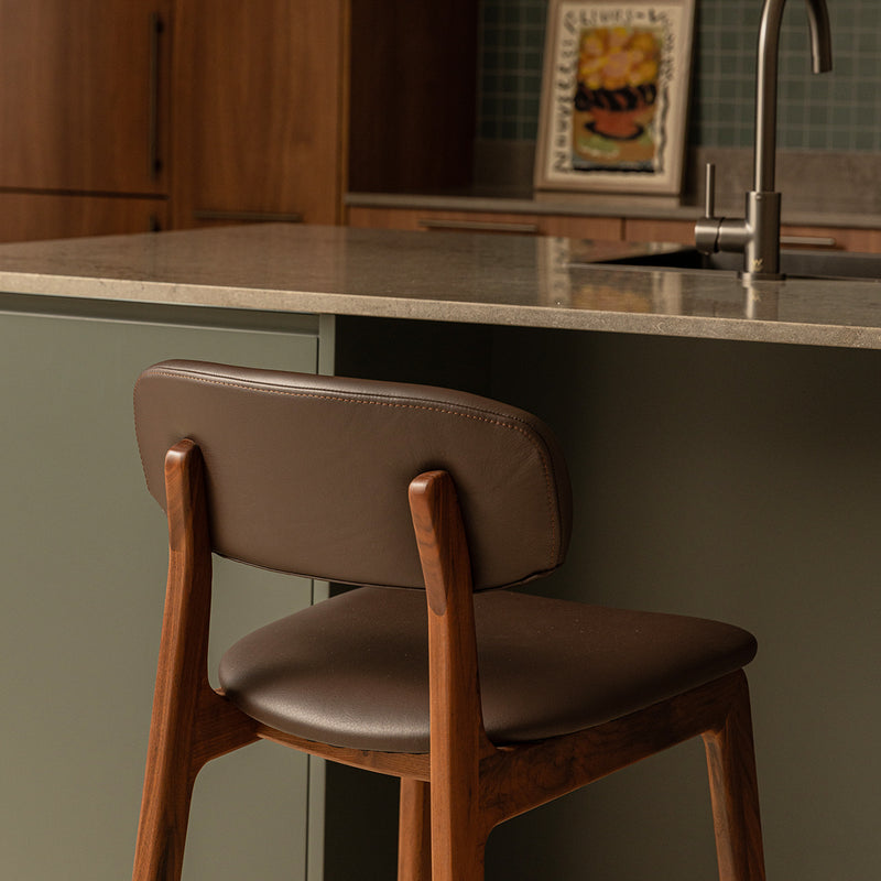 Chocolate Brown / Walnut