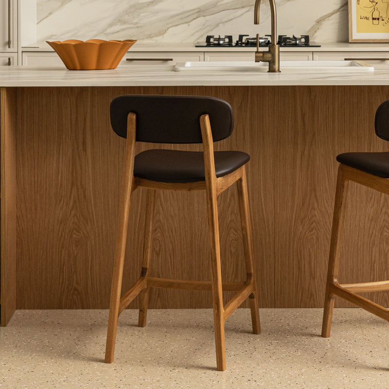 Chocolate Brown / Oak