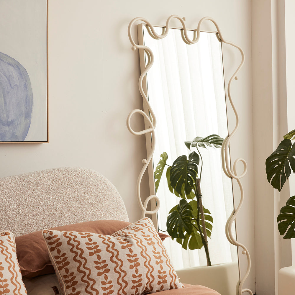 Linea Floor Mirror