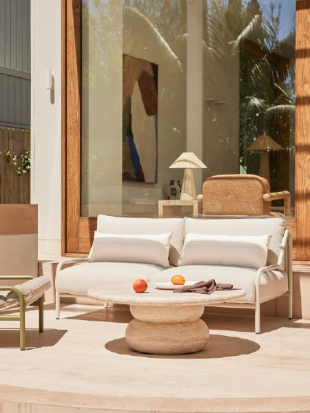 Outdoor Lounge Chairs & Sofas