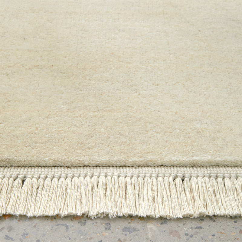 Cream / 1.6 x 2.3m