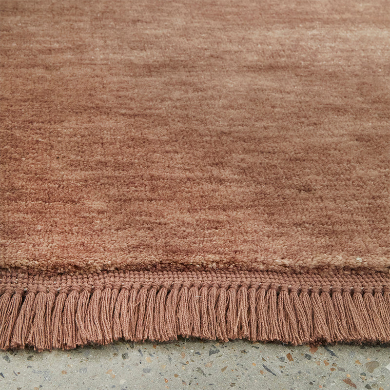 Mocha Mousse / 1.6 x 2.3m