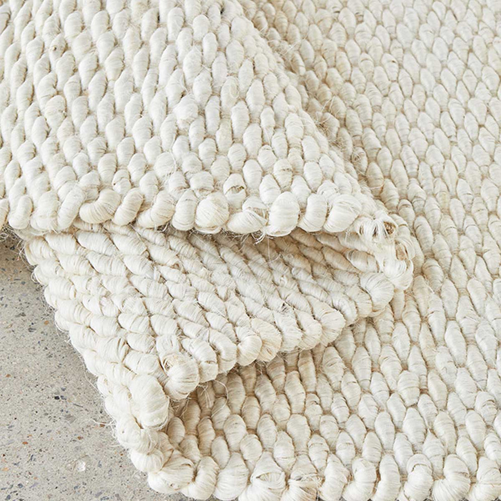 Hive Runner Rug (White)