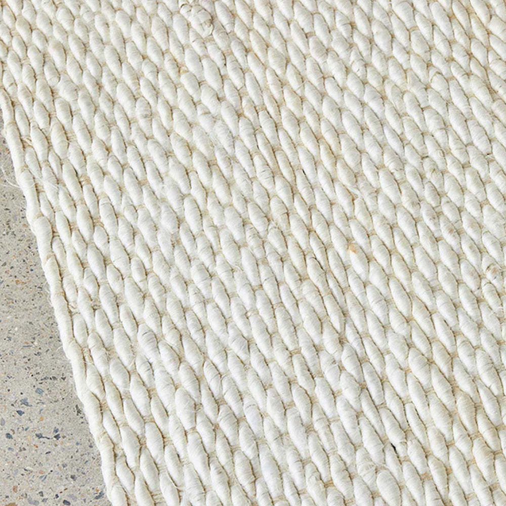 Hive Runner Rug (White)