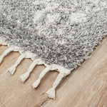 Saffron 33 Rug (Silver)