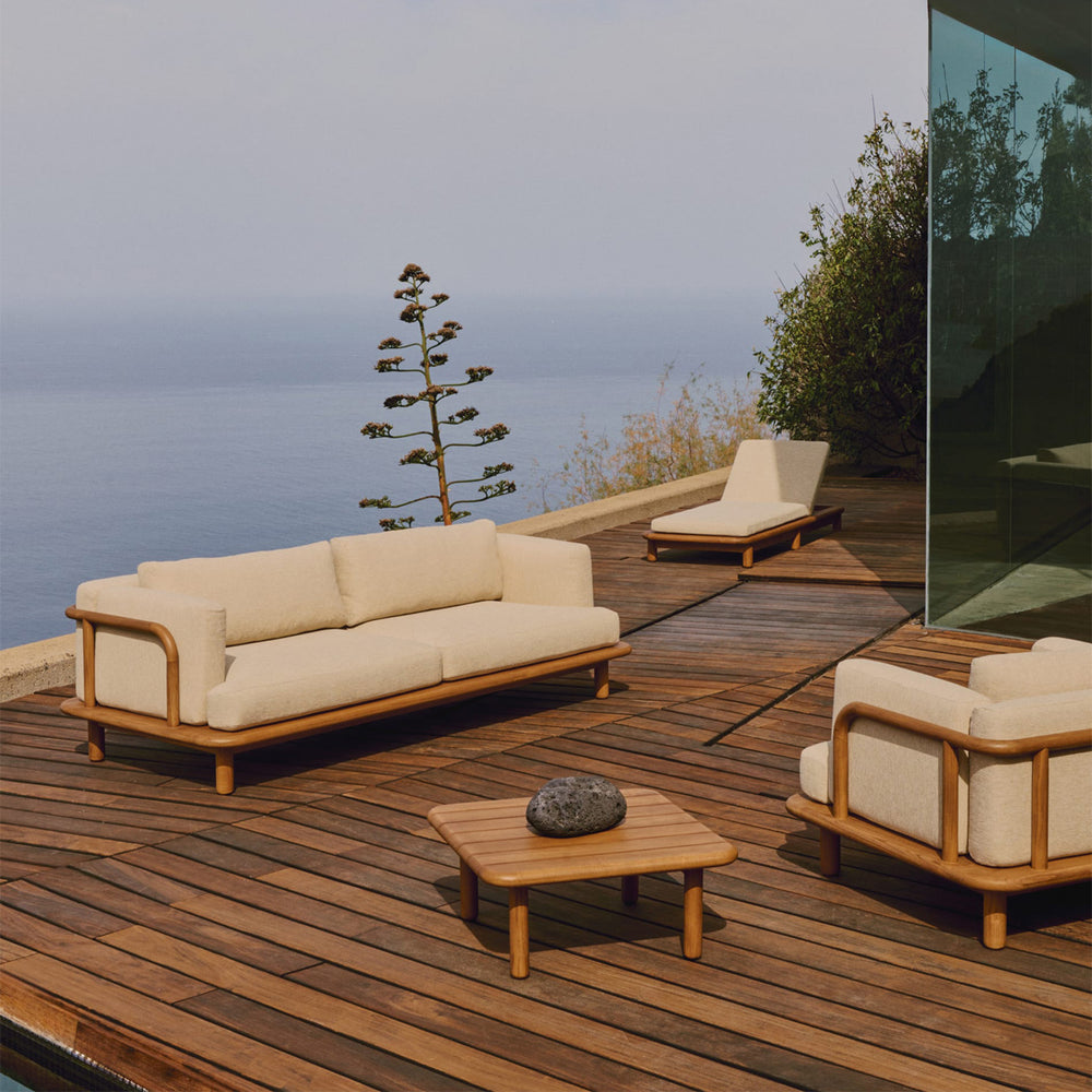 Turqueta Side Table (Teak)