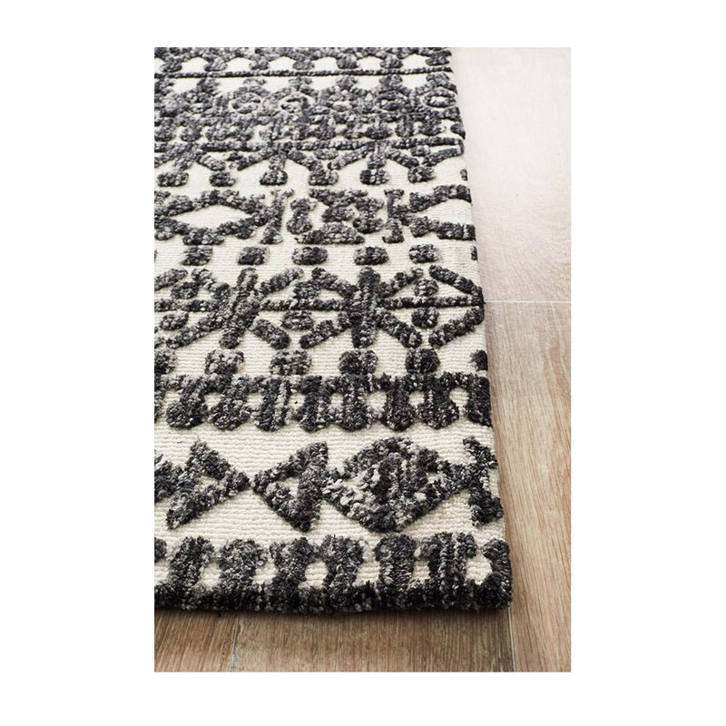 Levi 363 Rug (Ivory)